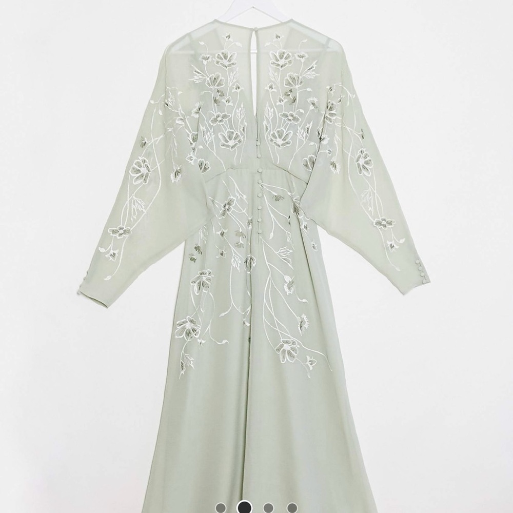 Elegant Floral Embroidered Dress - Green
